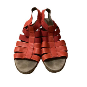 MUNRO American Sandals Womens 9M Slingback Heels Slip On Orange Red Leather